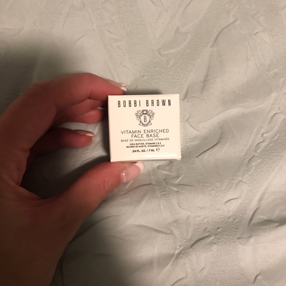 Bobbi Brown Vitamin Enriched Face Base